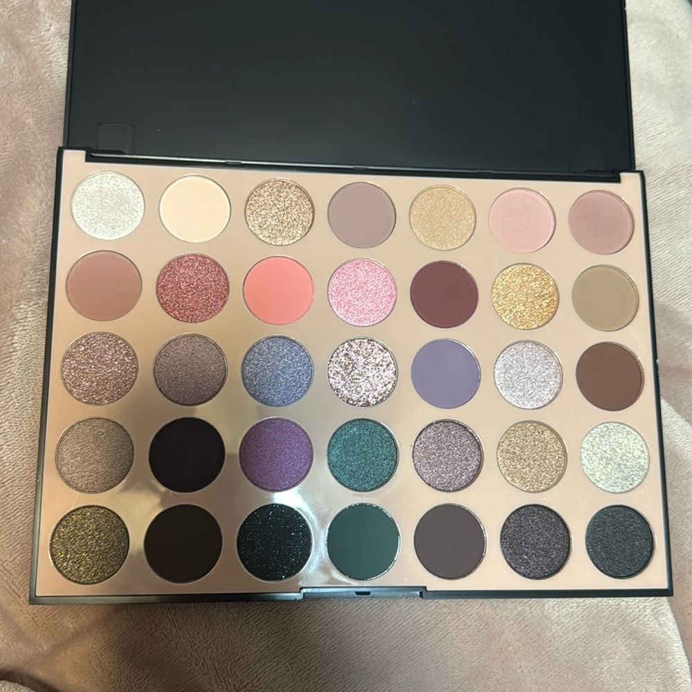 new morphe 35c eyeshadow palette